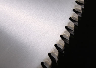 De cirkelzaagblad van de de industrierang voor Scherp Aluminium, het Koelen Cuprum ontwerp